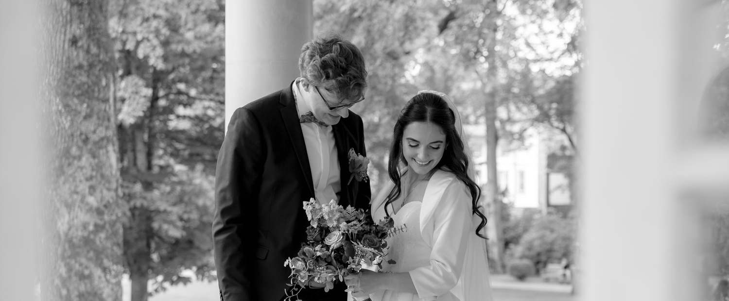 Hochzeitspaar beim Tanz — Hochzeitsfeier Fotografie